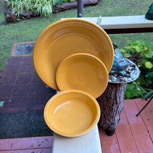 FIESTAWARE CLASSIC RIM 3 PIECE PLACE SETTING DAFFODIL